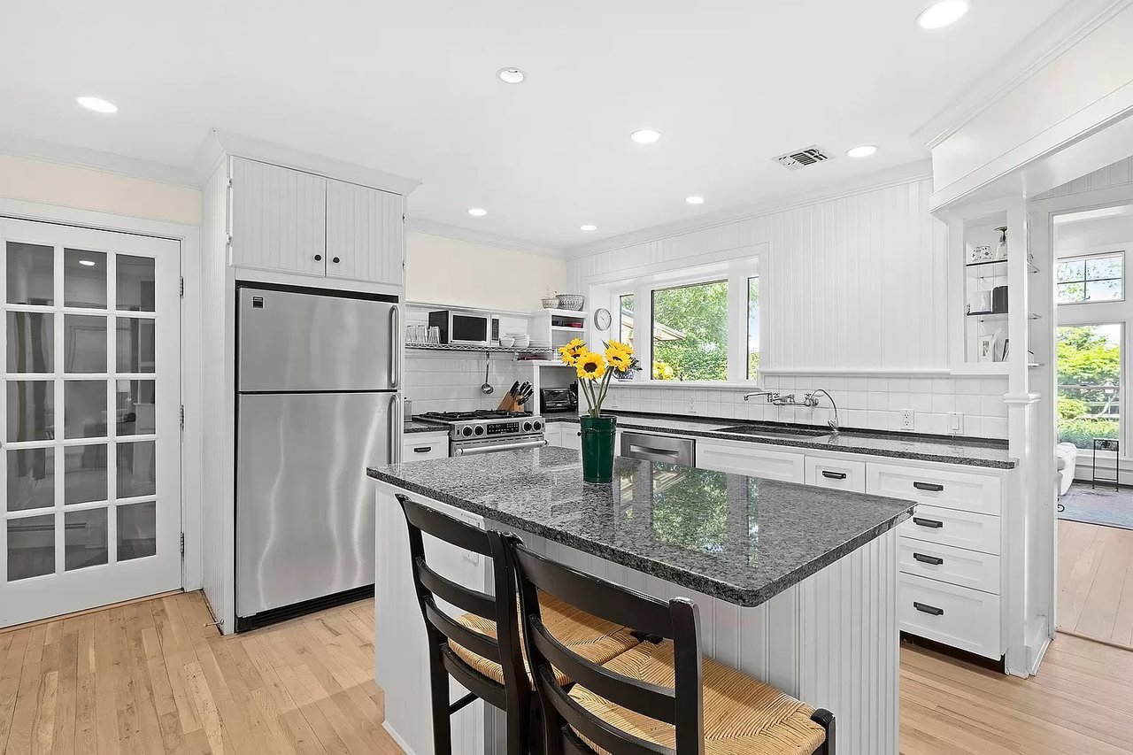 73 Pantigo Rd