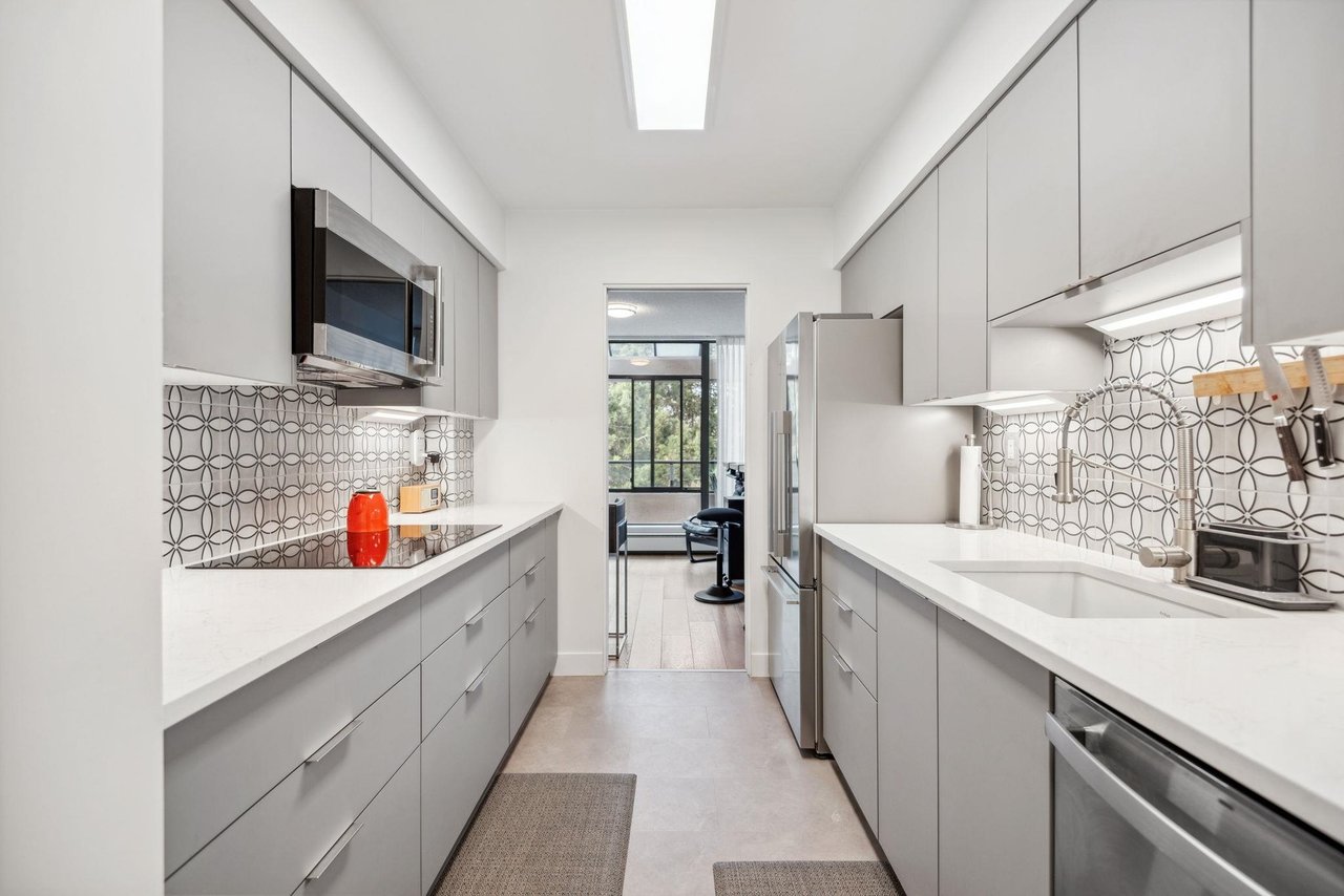 608-2101 Mcmullen Ave