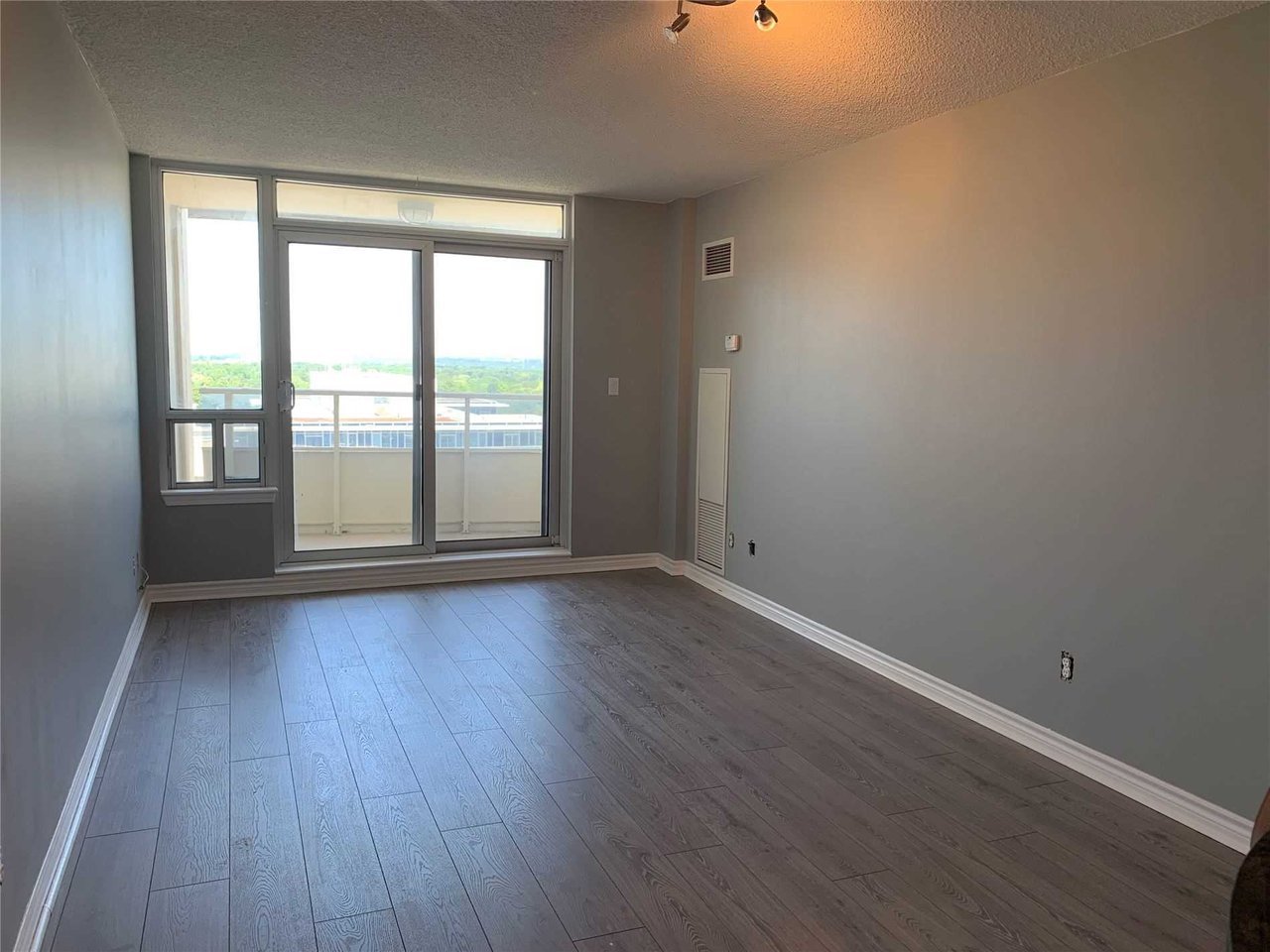 2 Rean Dr Unit: 1504