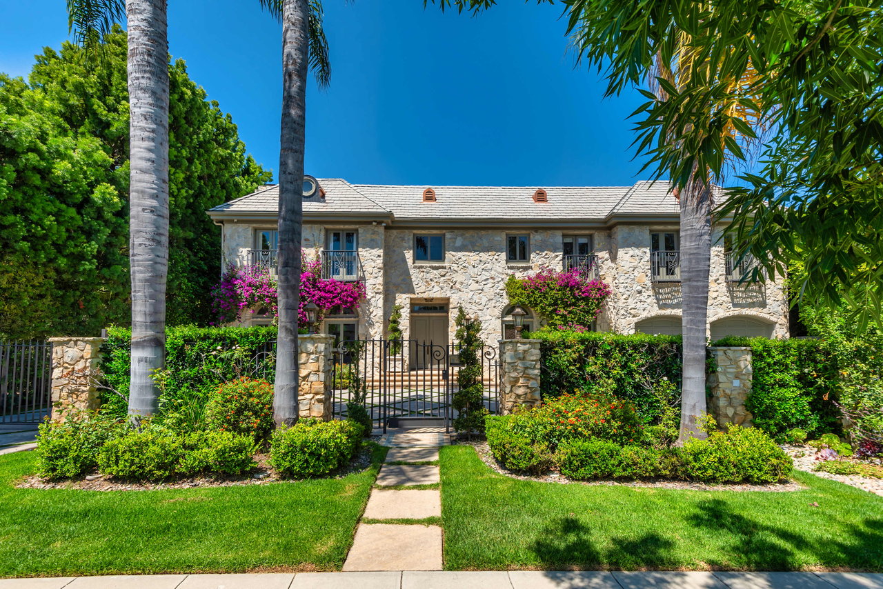 These Curb Appeal Trends Can Create A Great First Impression