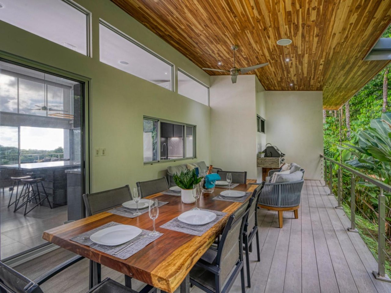 Modern Oceanview Luxury Estate, Dominical, Puntarenas