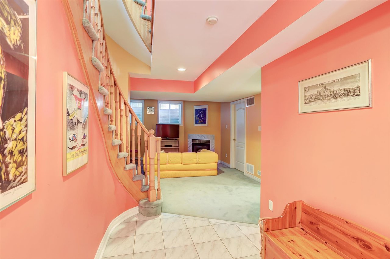 #109 - 190 Harding Blvd W