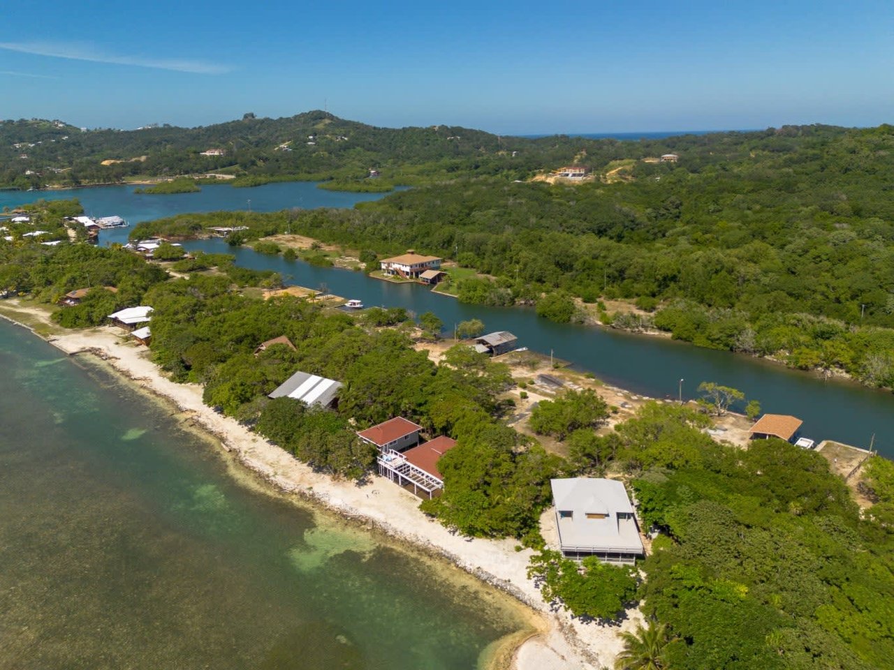 Coco View, Beachfront Paradise