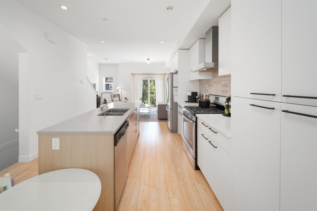 6-22810 113 Ave