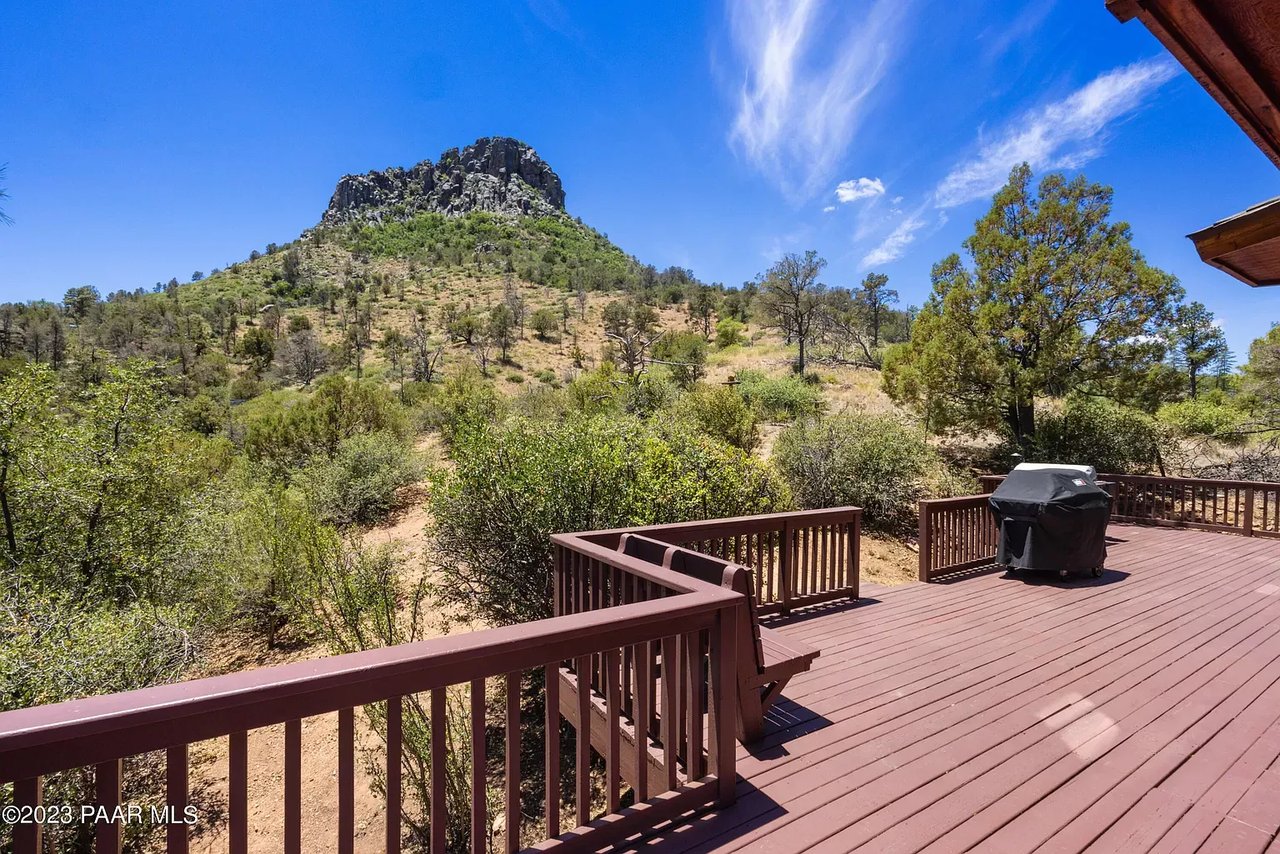 2285 Thumb Butte Road