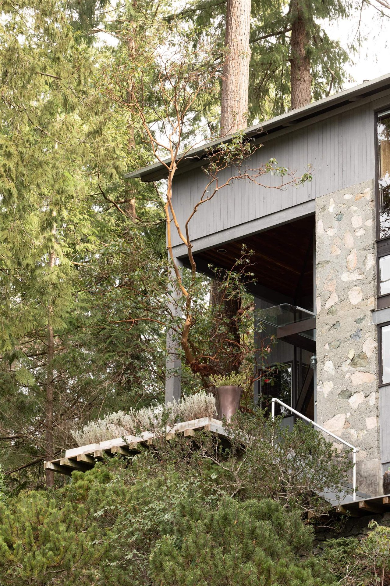 5757 Telegraph Trail, West Vancouver