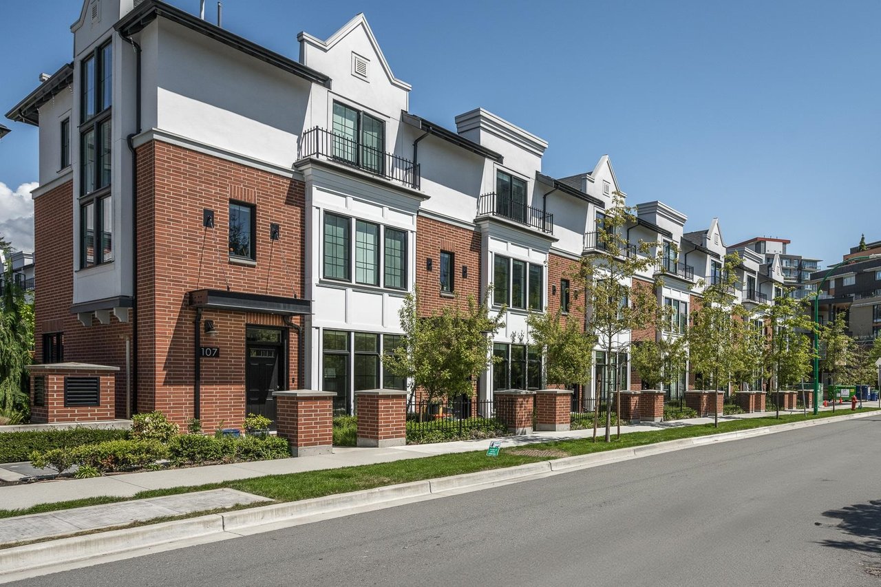 137-2070 Curling Road, North Vancouver