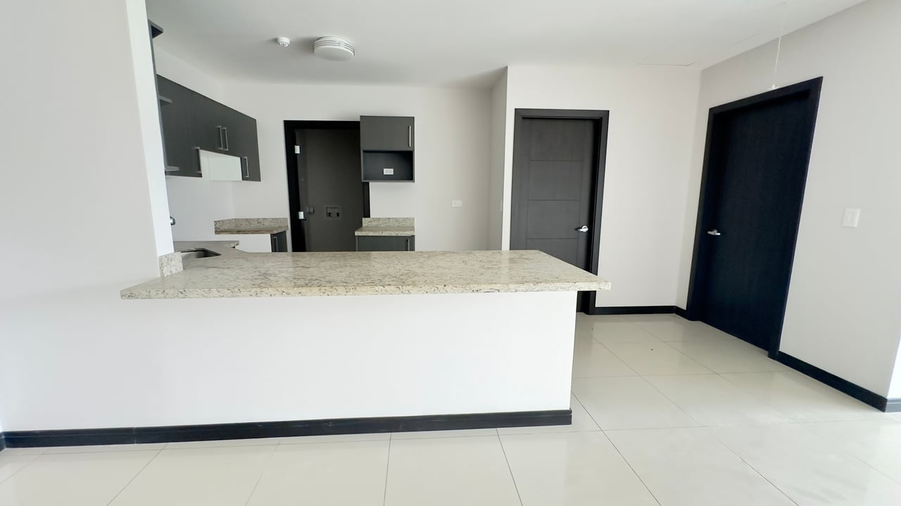 Bright City View Condo, Curridabat, San Jose