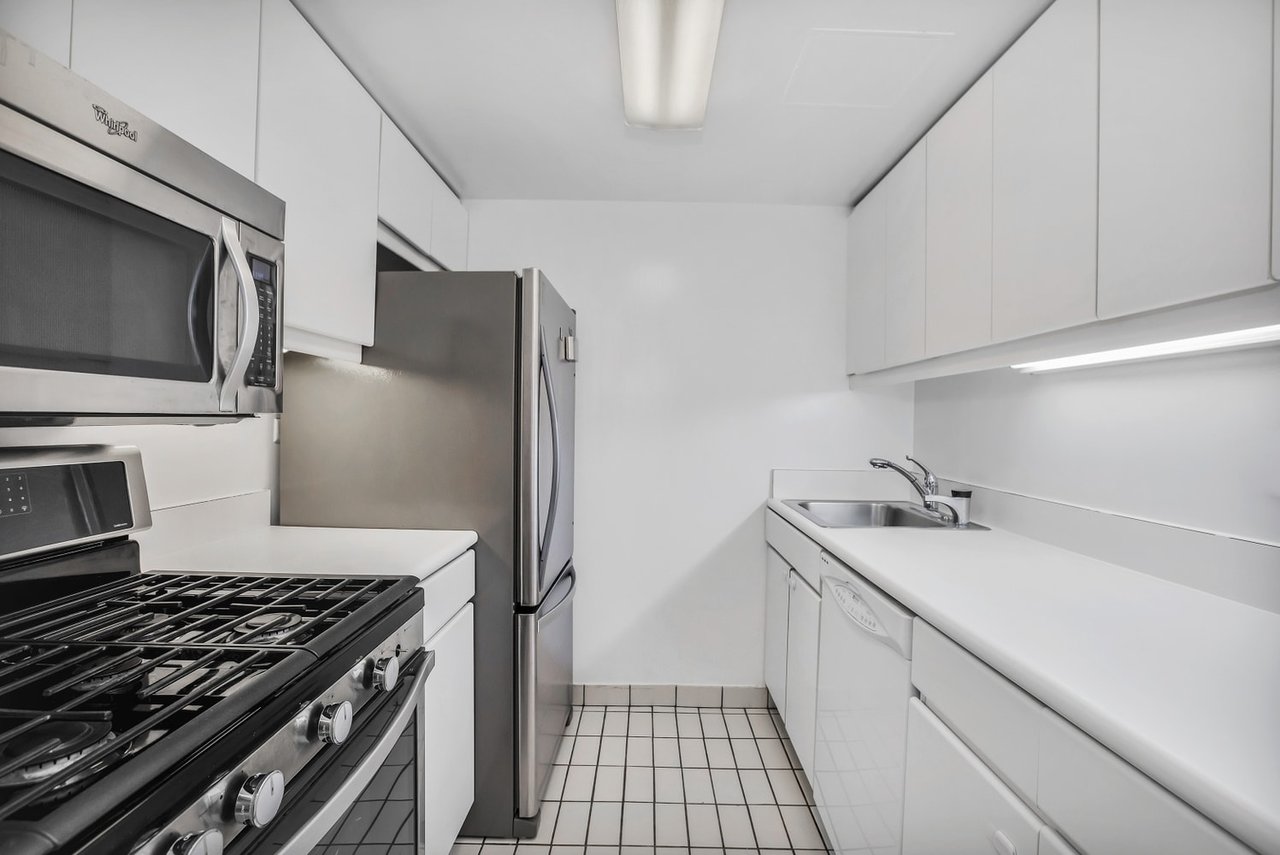 225 W 83rd St, #5W