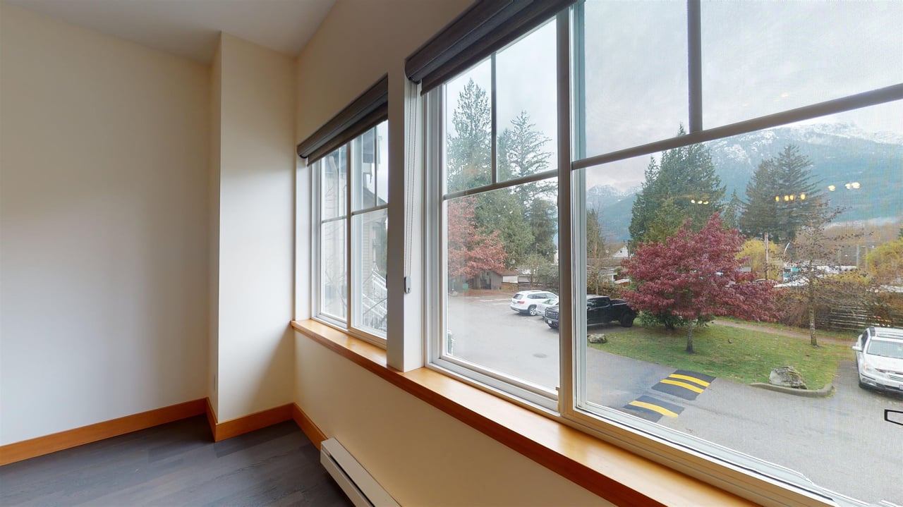 30-1800 Mamquam Rd