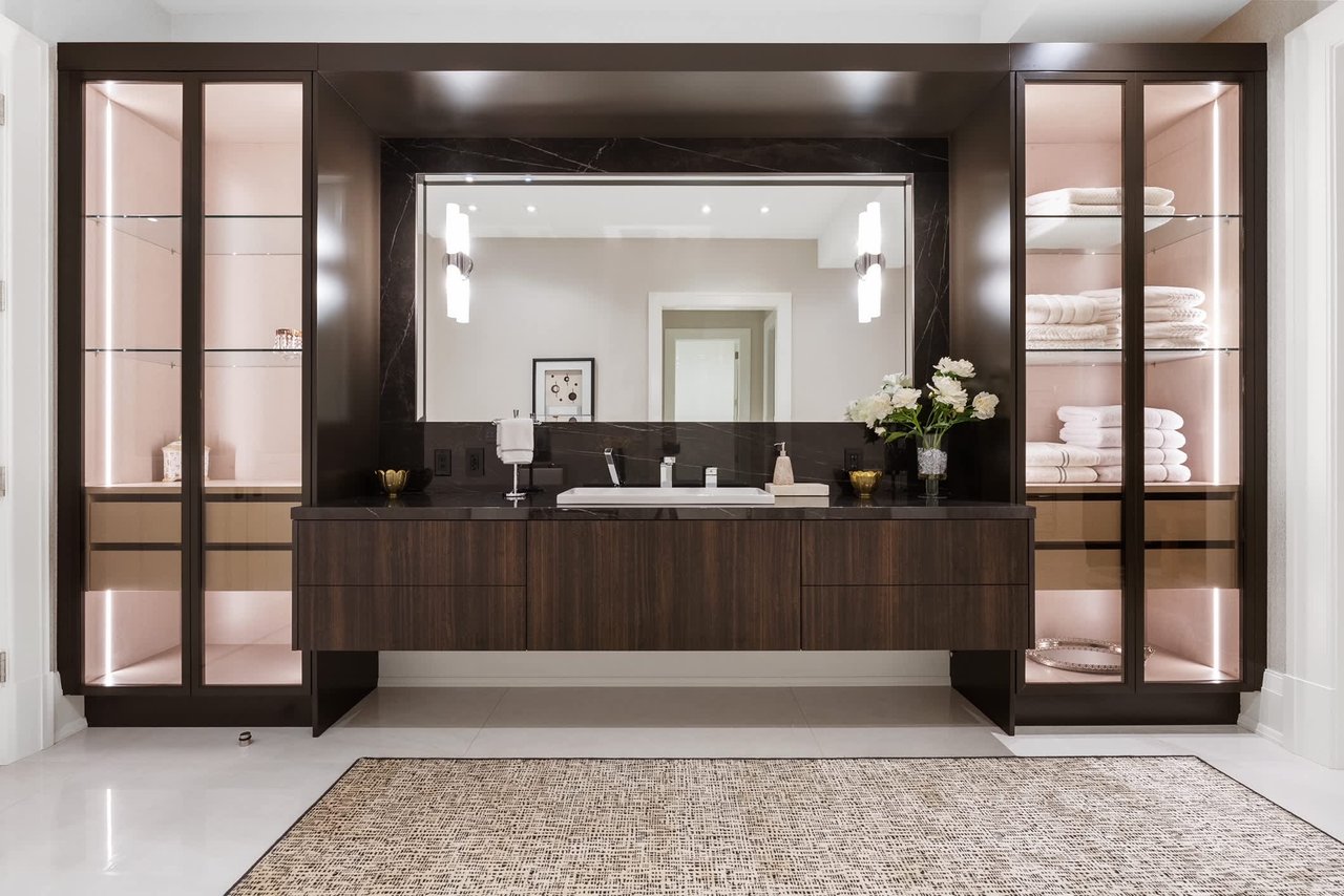 Epitomizes Luxury And Tranquility
