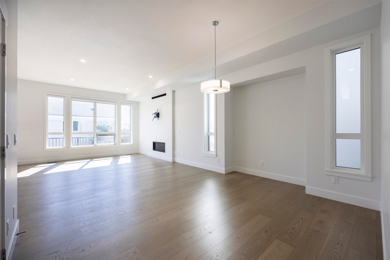 7846 204 St