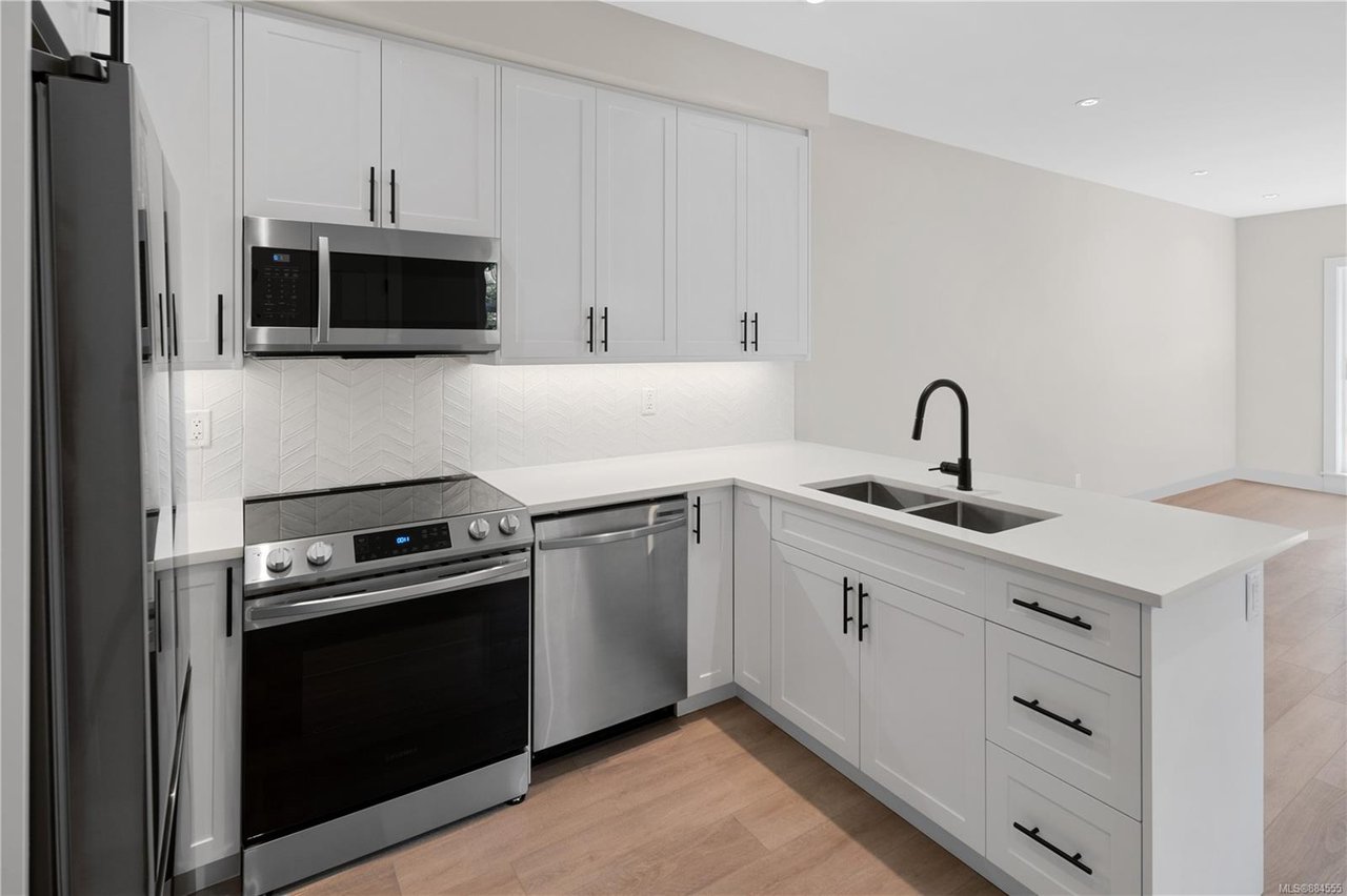 2706 Graham St, Victoria