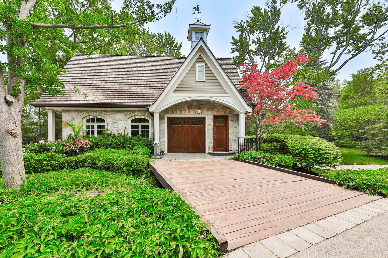 Ranch Inspired Estate in Oakville 