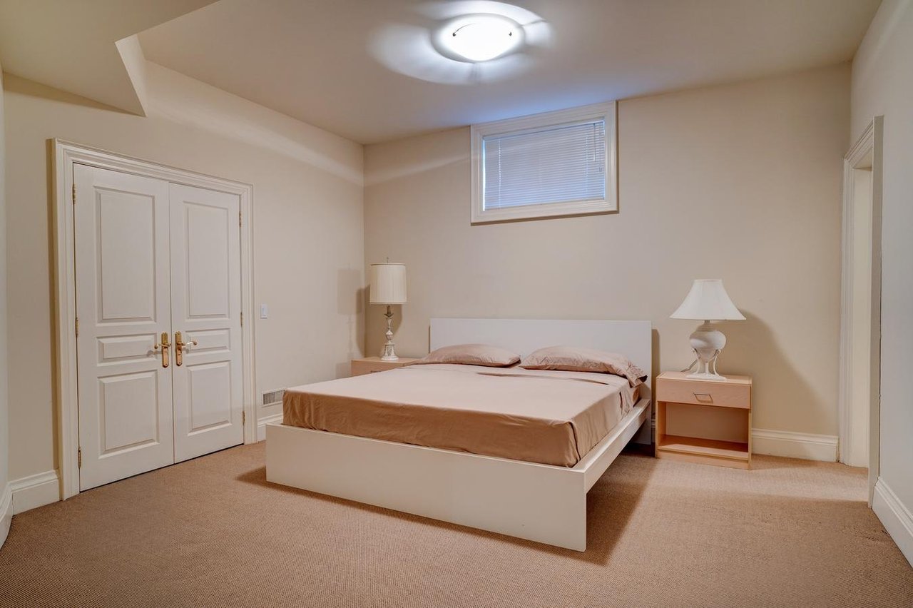 SOLD: Most Prestigious Location 