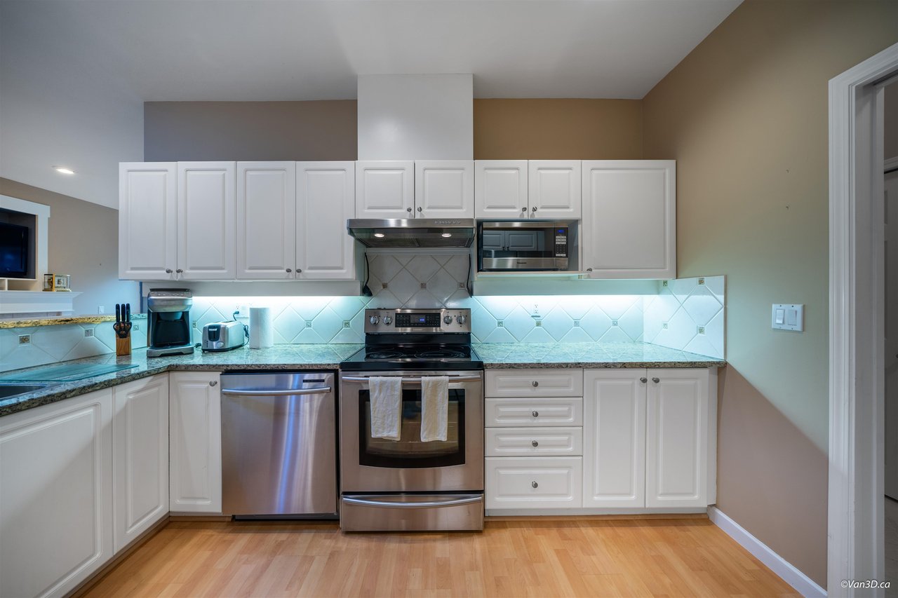 8-15168 22 Ave