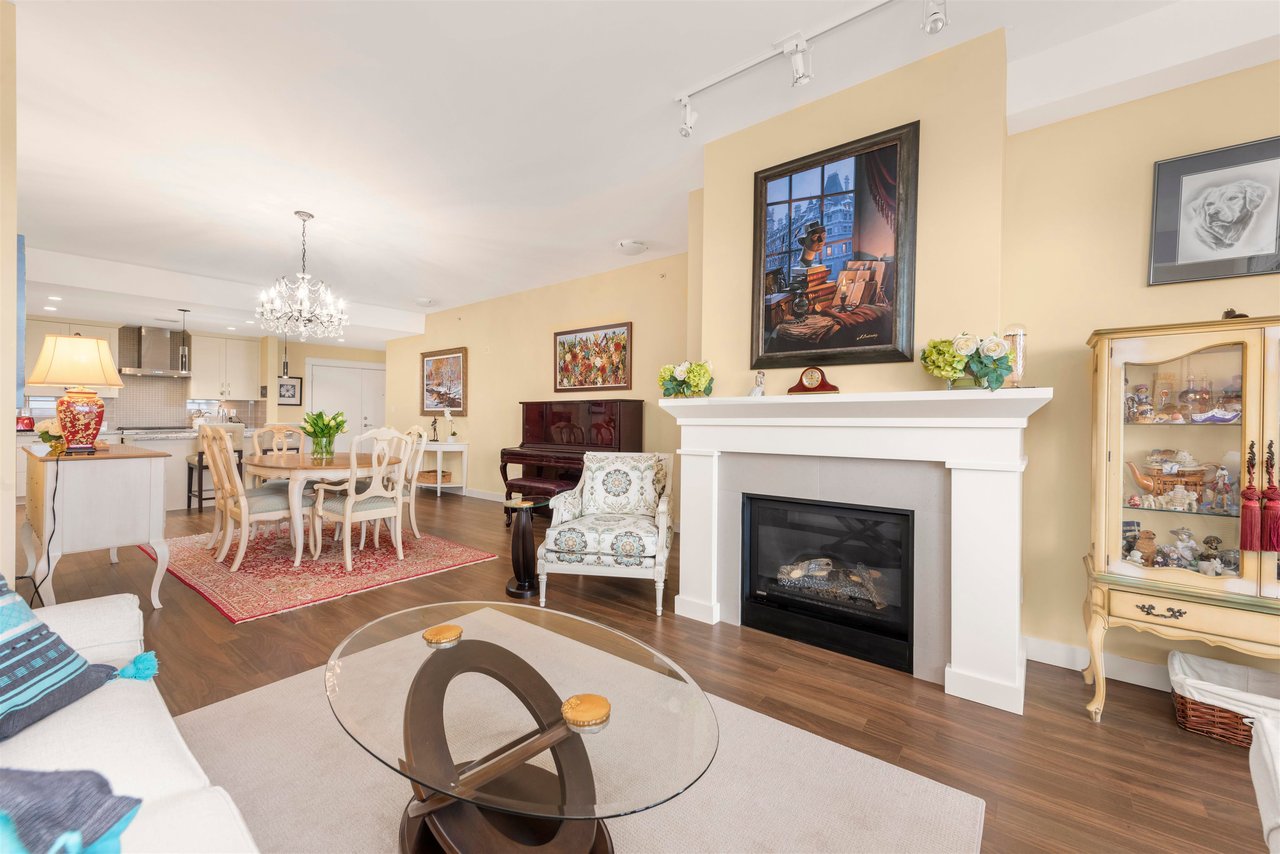 406-5055 Springs Blvd