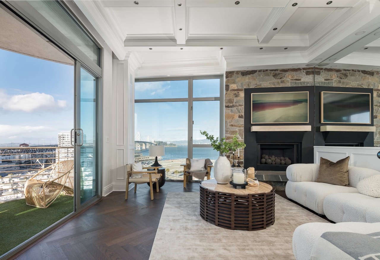 219 Brannan Street Unit: 18D