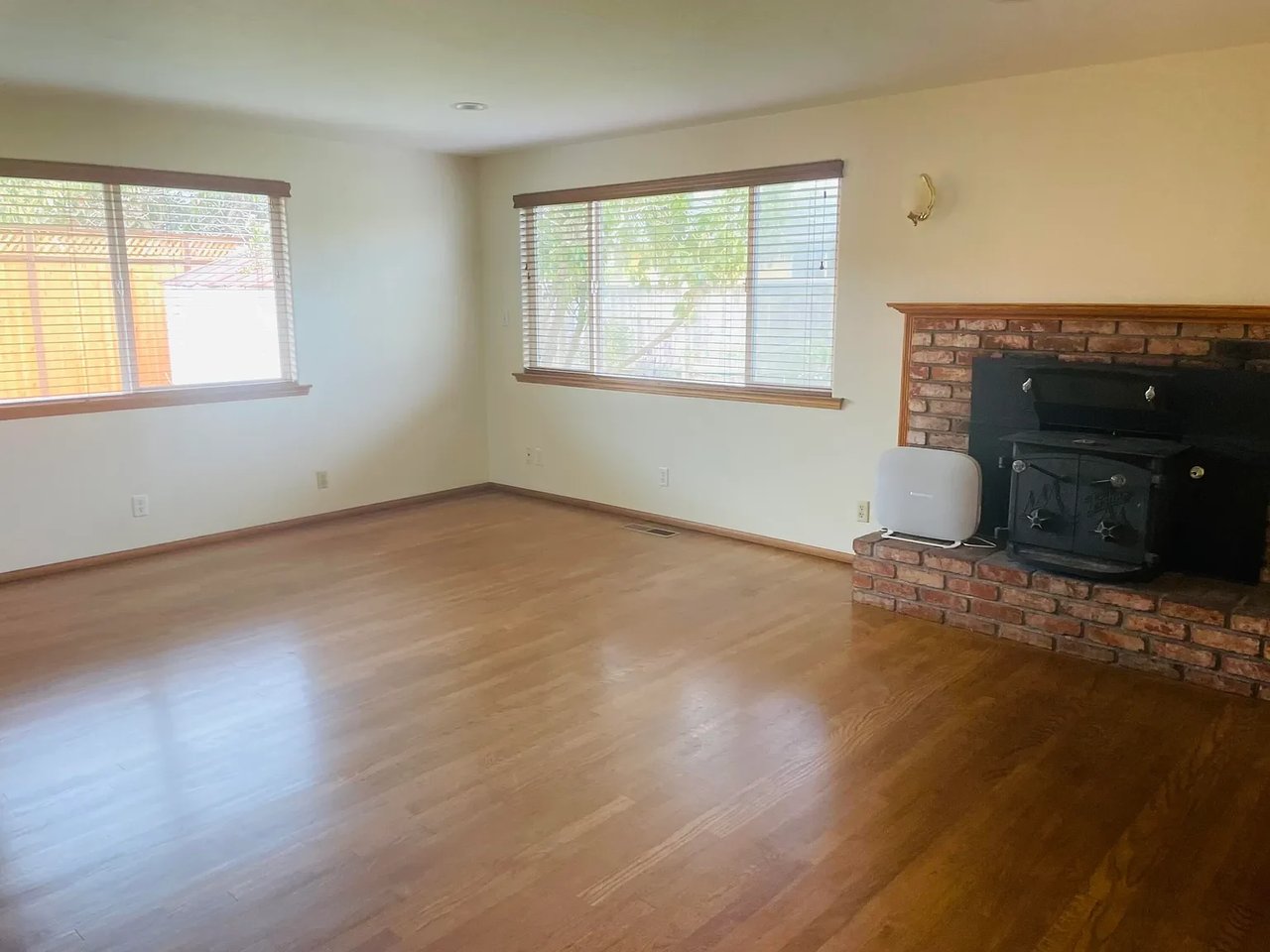 3173 Brian Ct