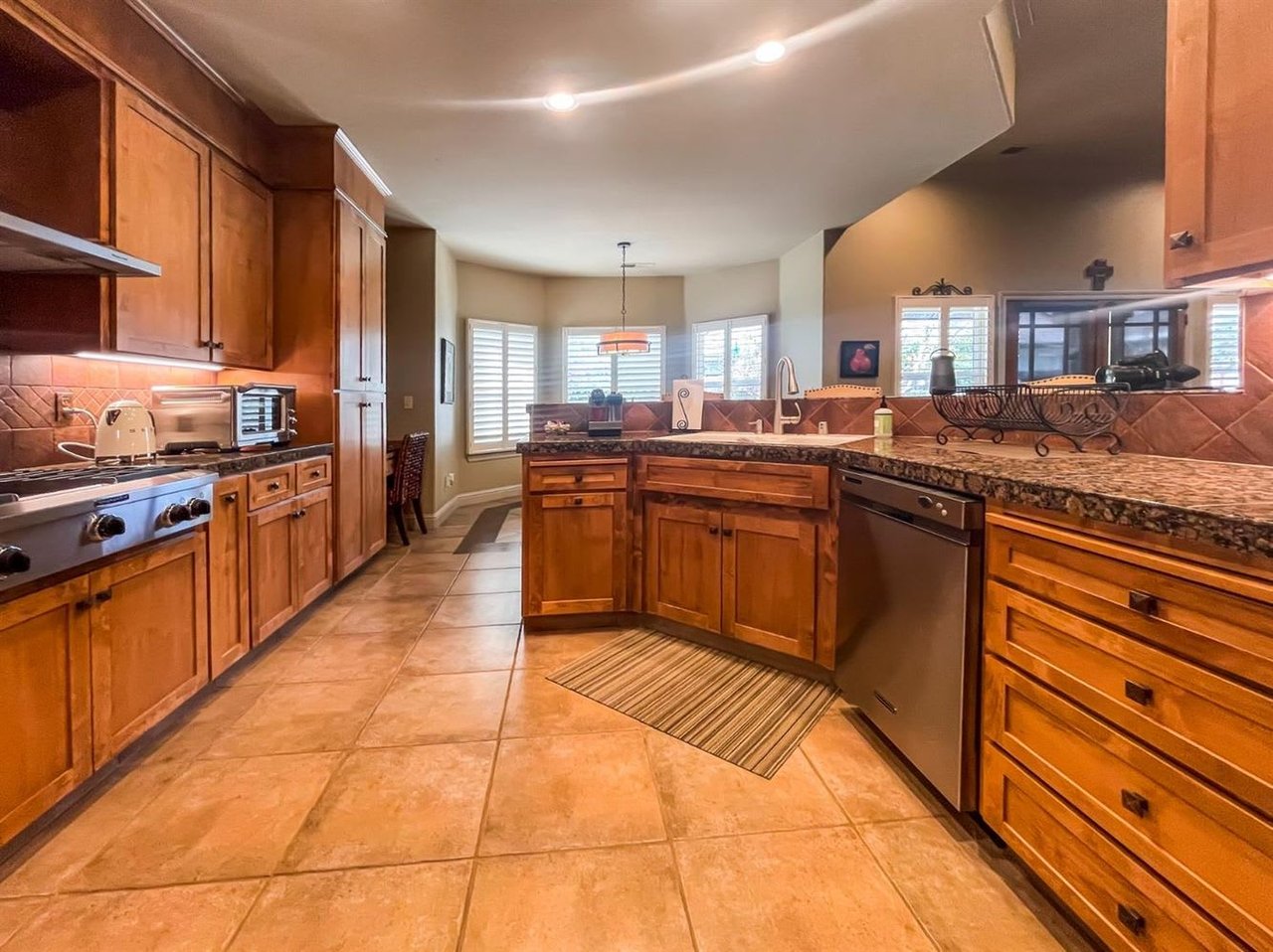 2531 Poppy Dr