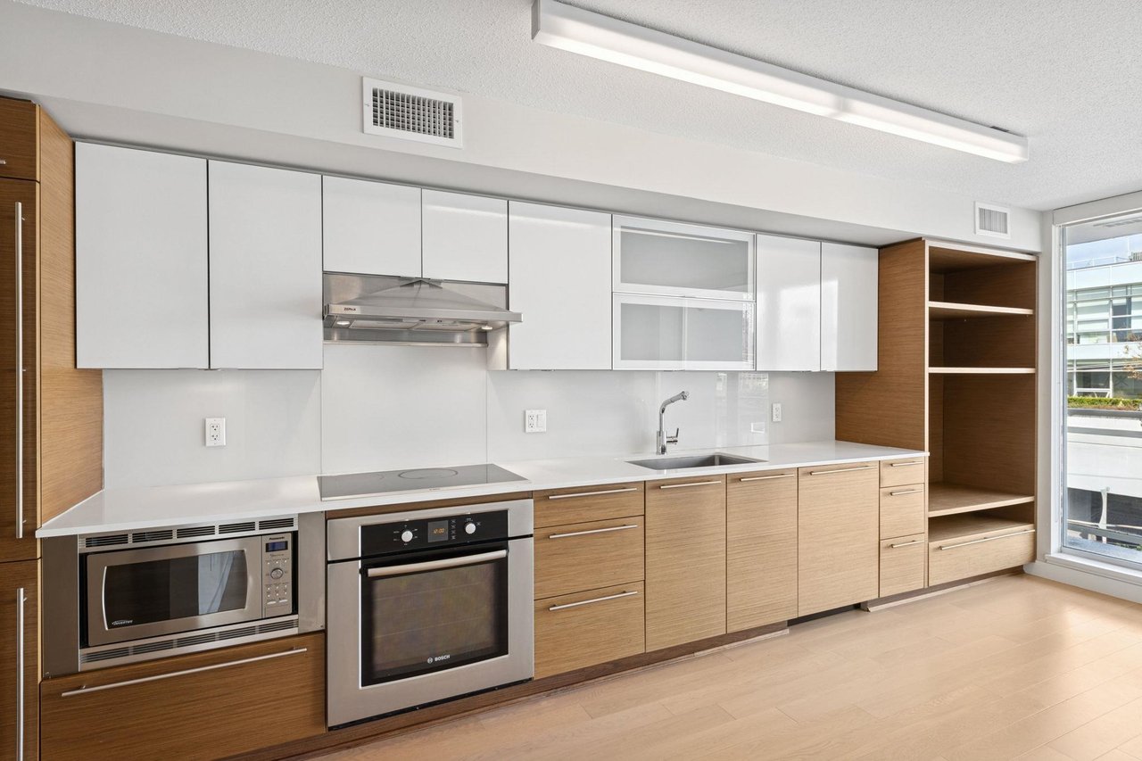 416-1635 W 3rd Ave