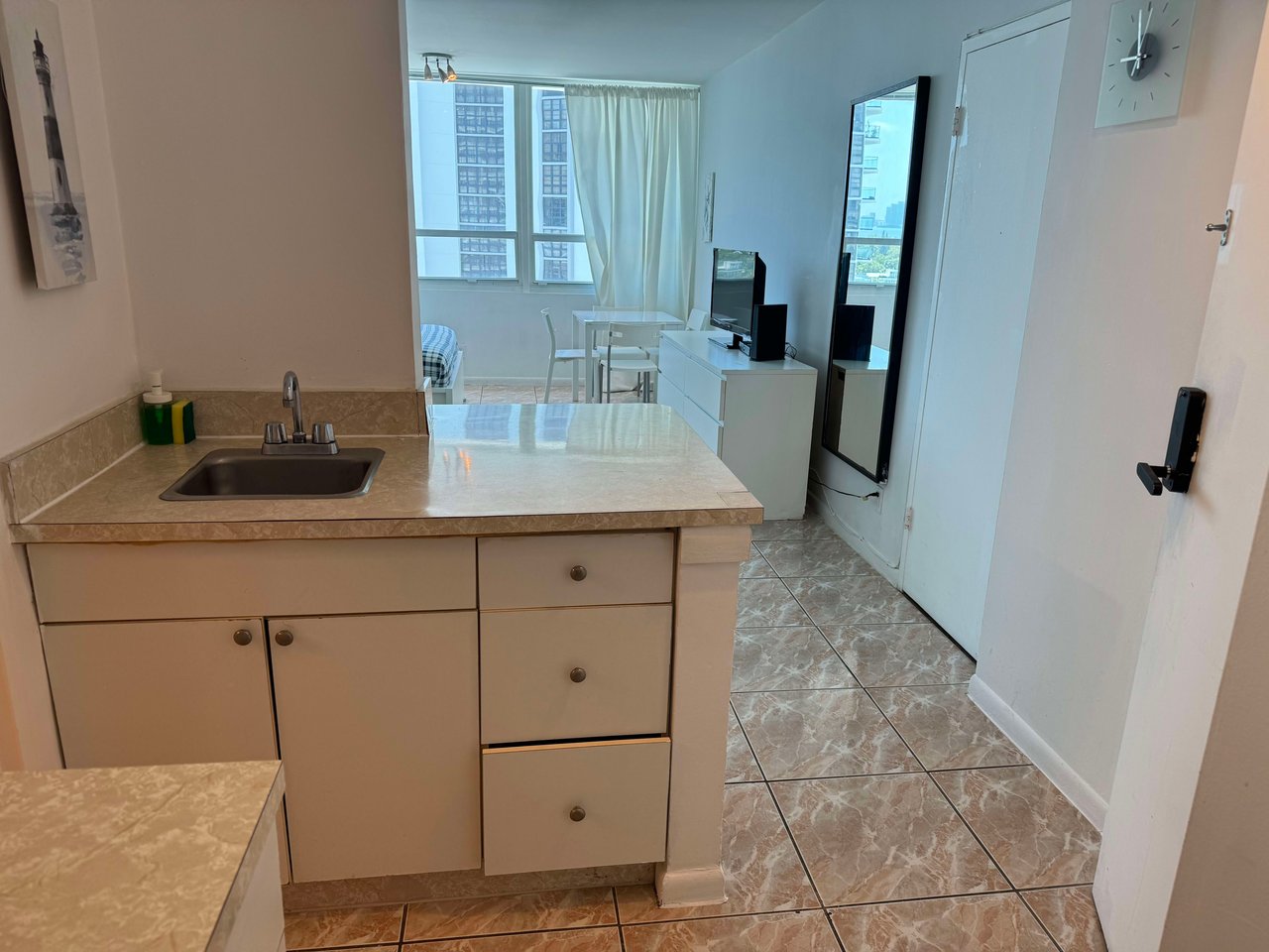 5445 Collins Ave #812 Miami Beach