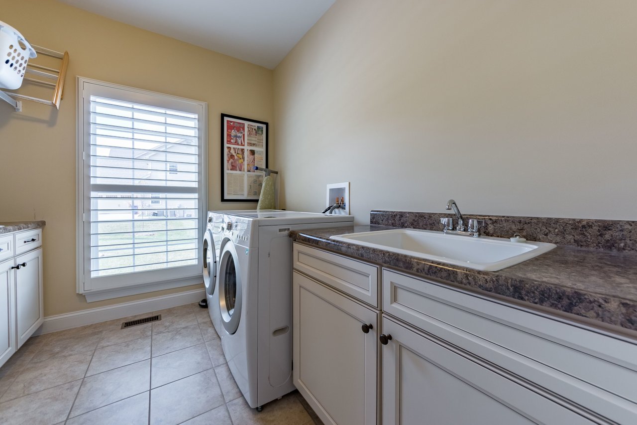 Newer Construction Minutes from Bellerive Country Club