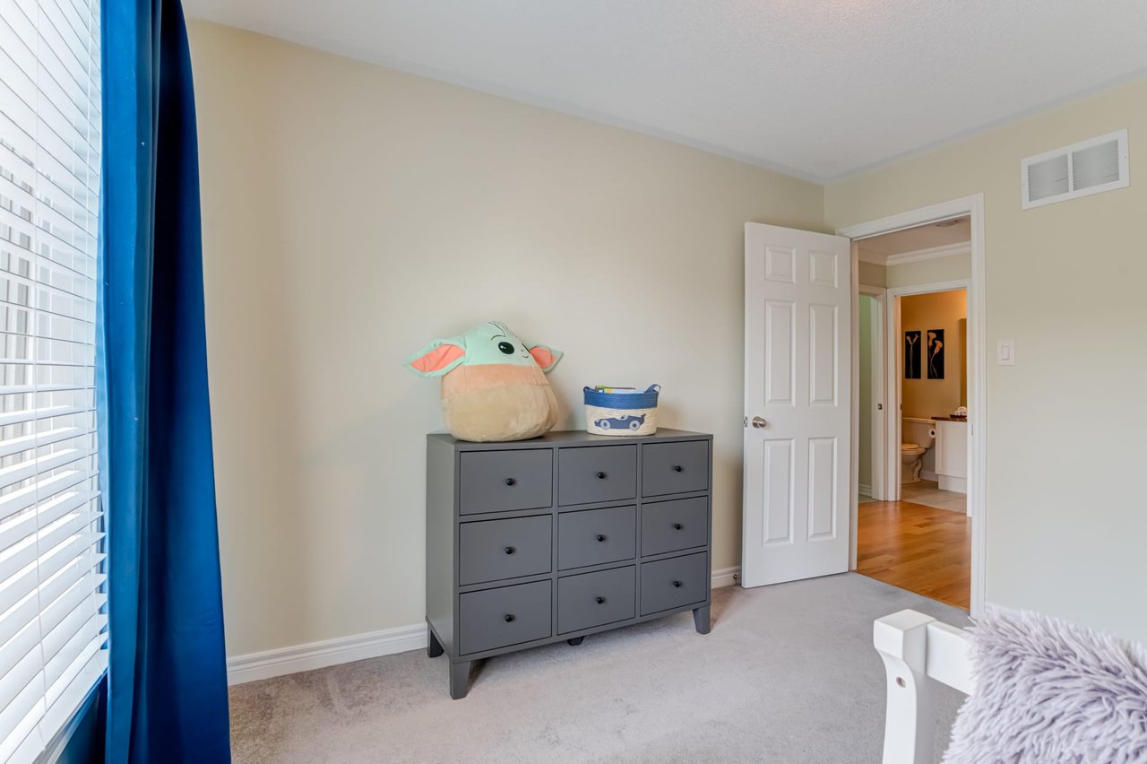 26 Black Locust Dr