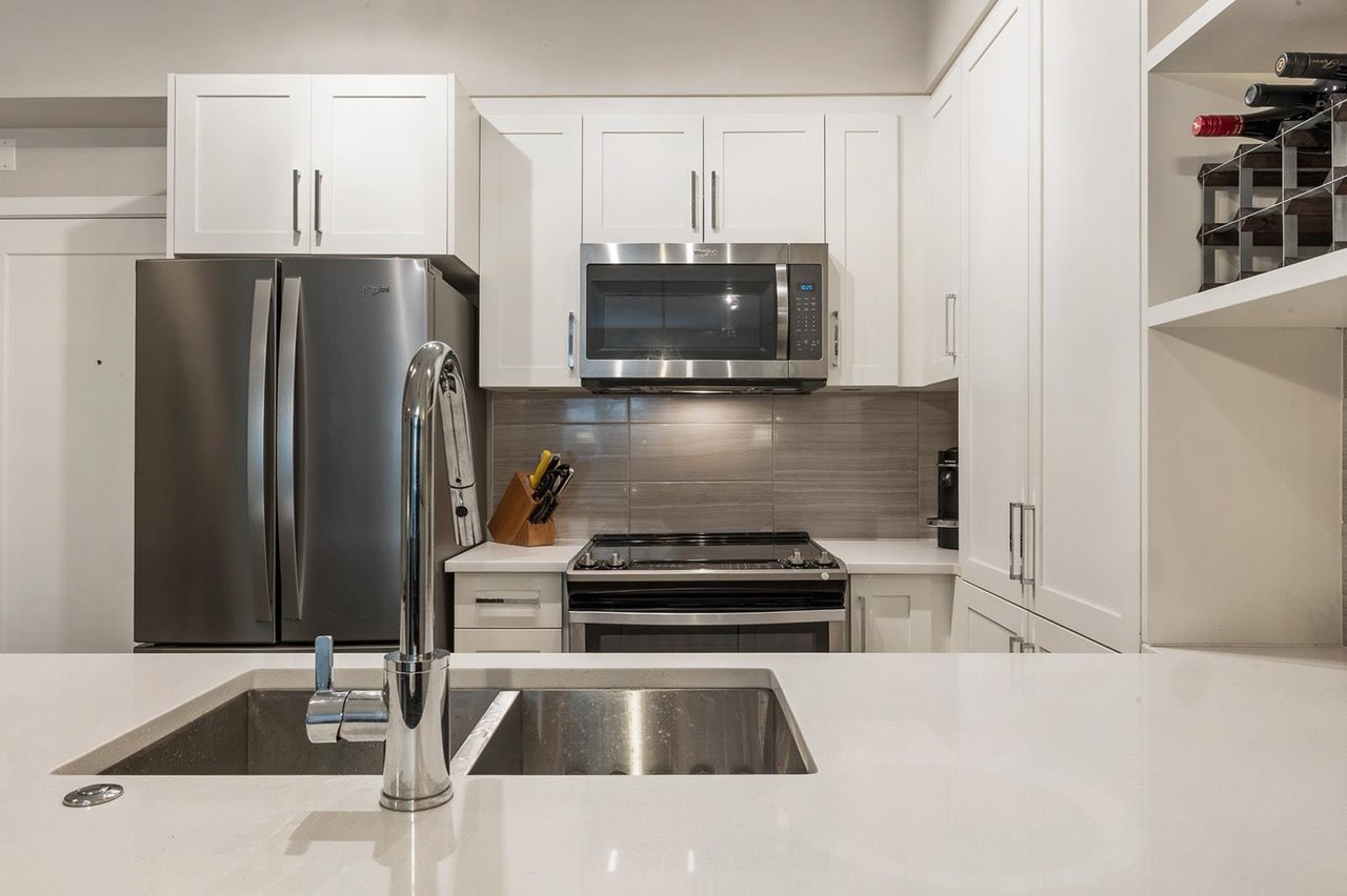 E106-20211 66 Ave