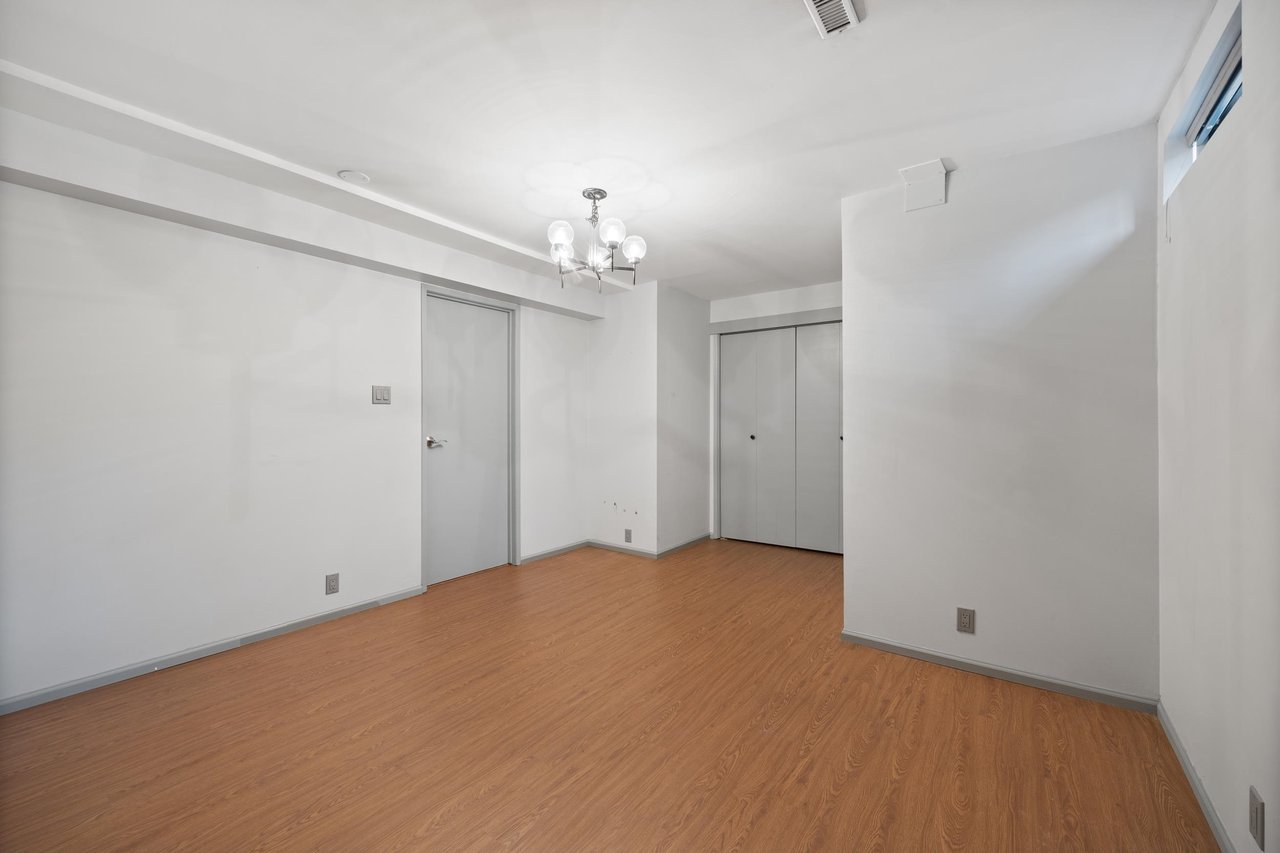 4681 Fernglen Pl