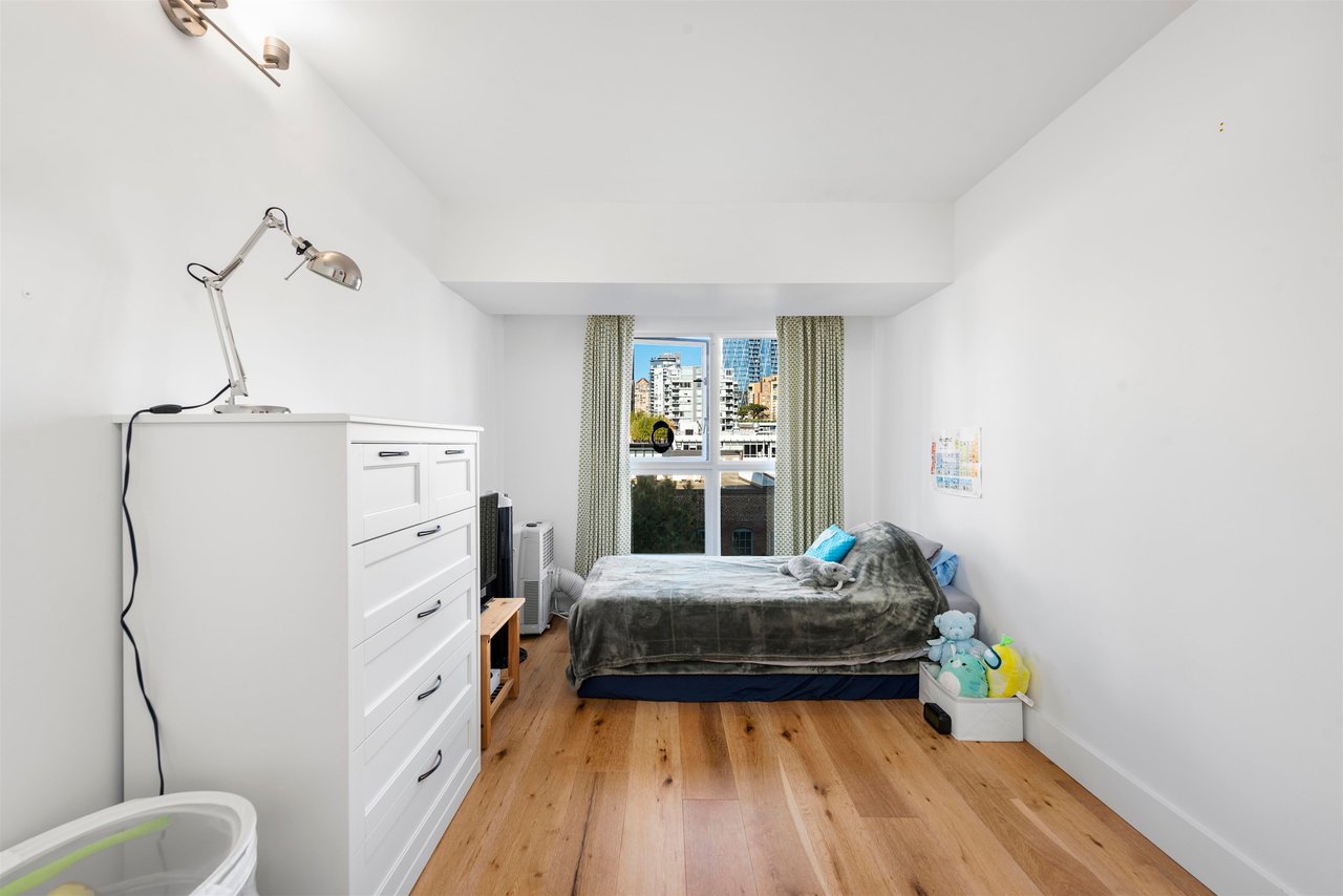 903-238 Alvin Narod Mews