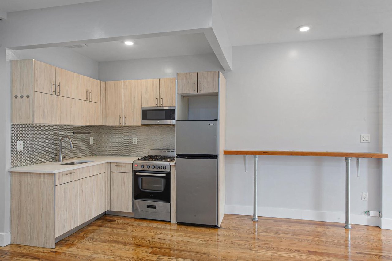 2017 Fulton Street, Apt 3