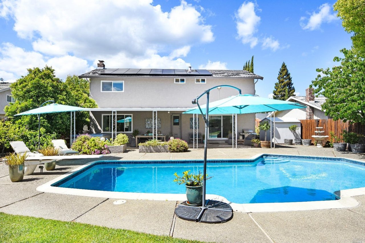 1673 San Vincente Ave 