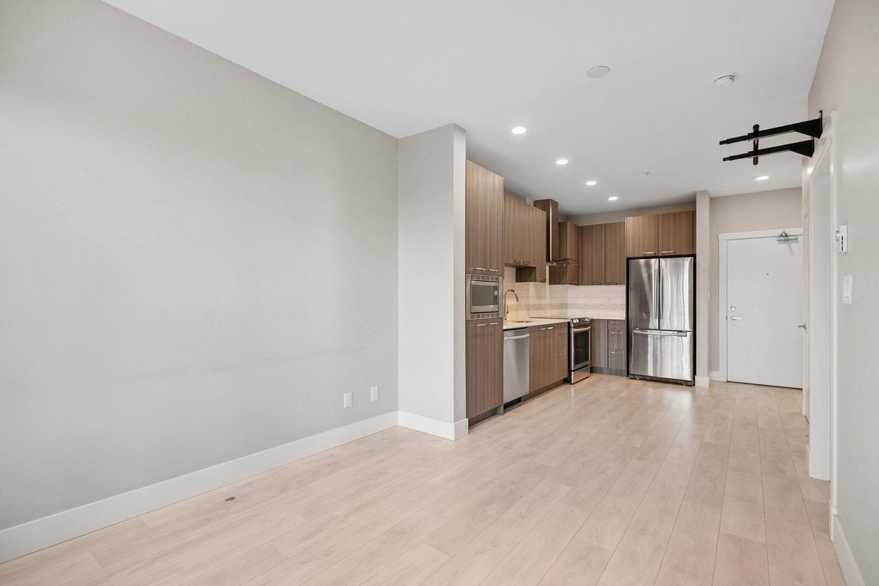 315-4690 Hawk Ln
