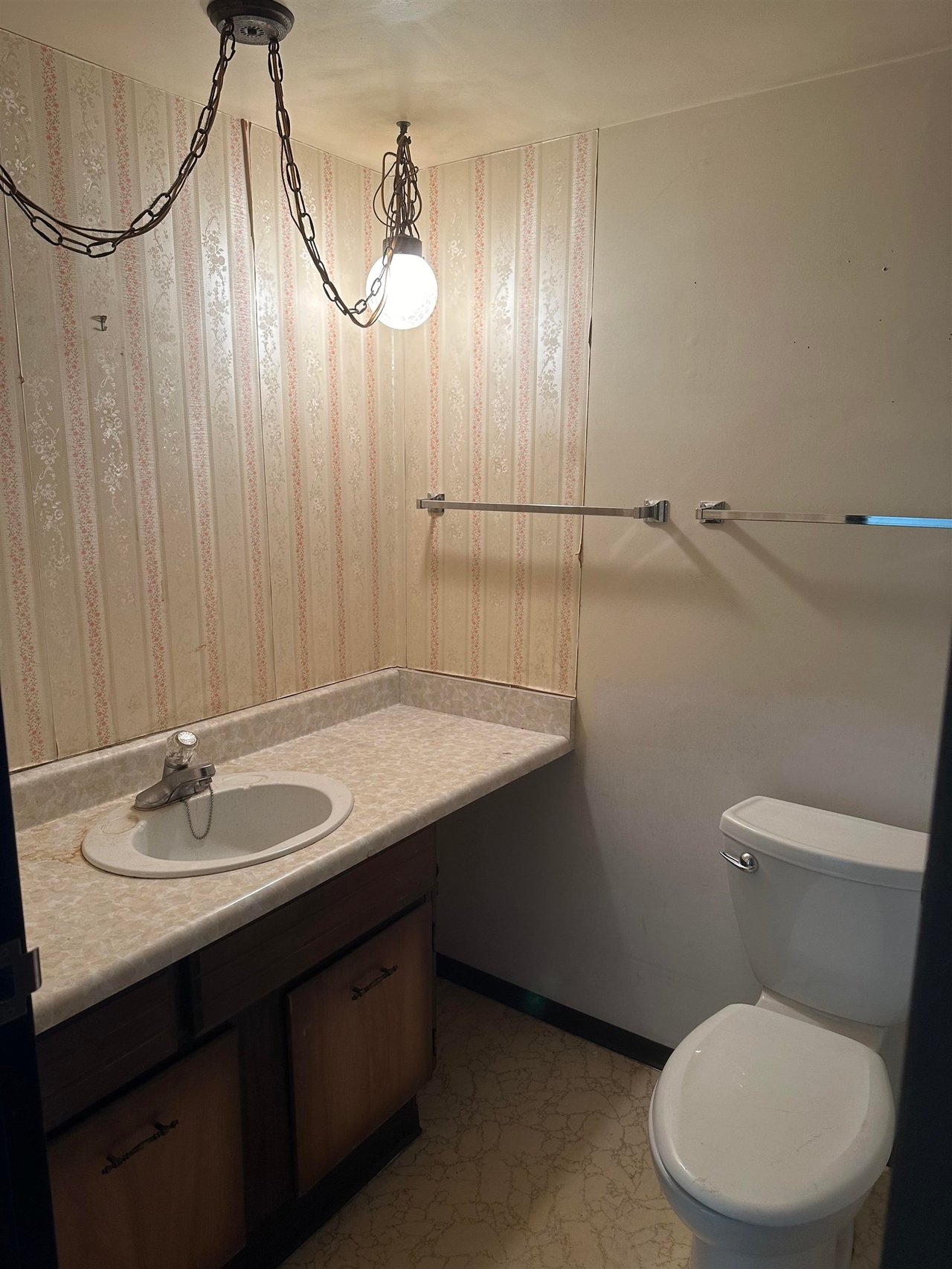 353-588 E 5 Ave