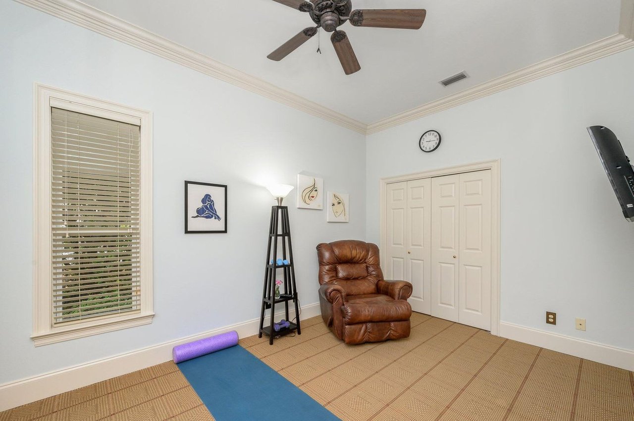 6290 Augusta Cove