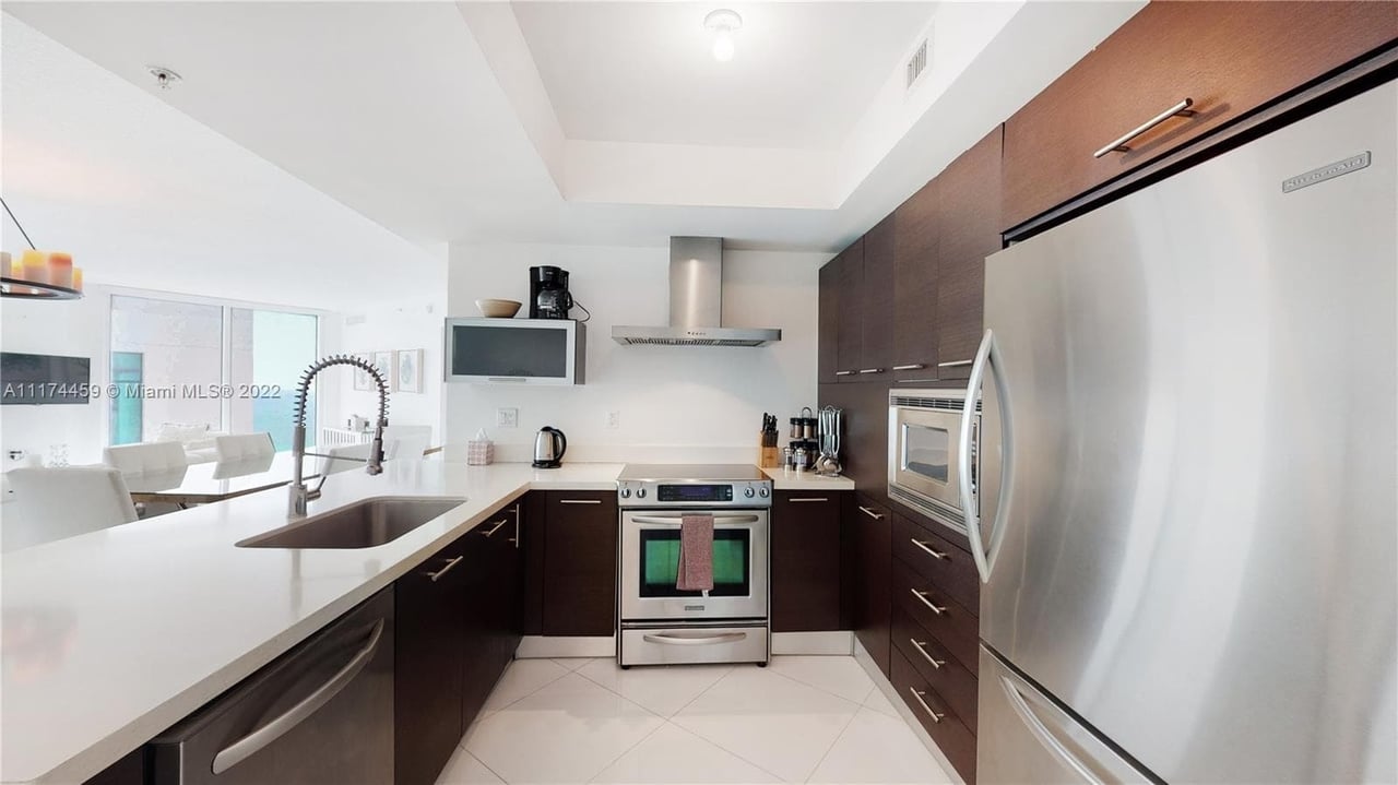 150 Sunny Isles Blvd, #11606