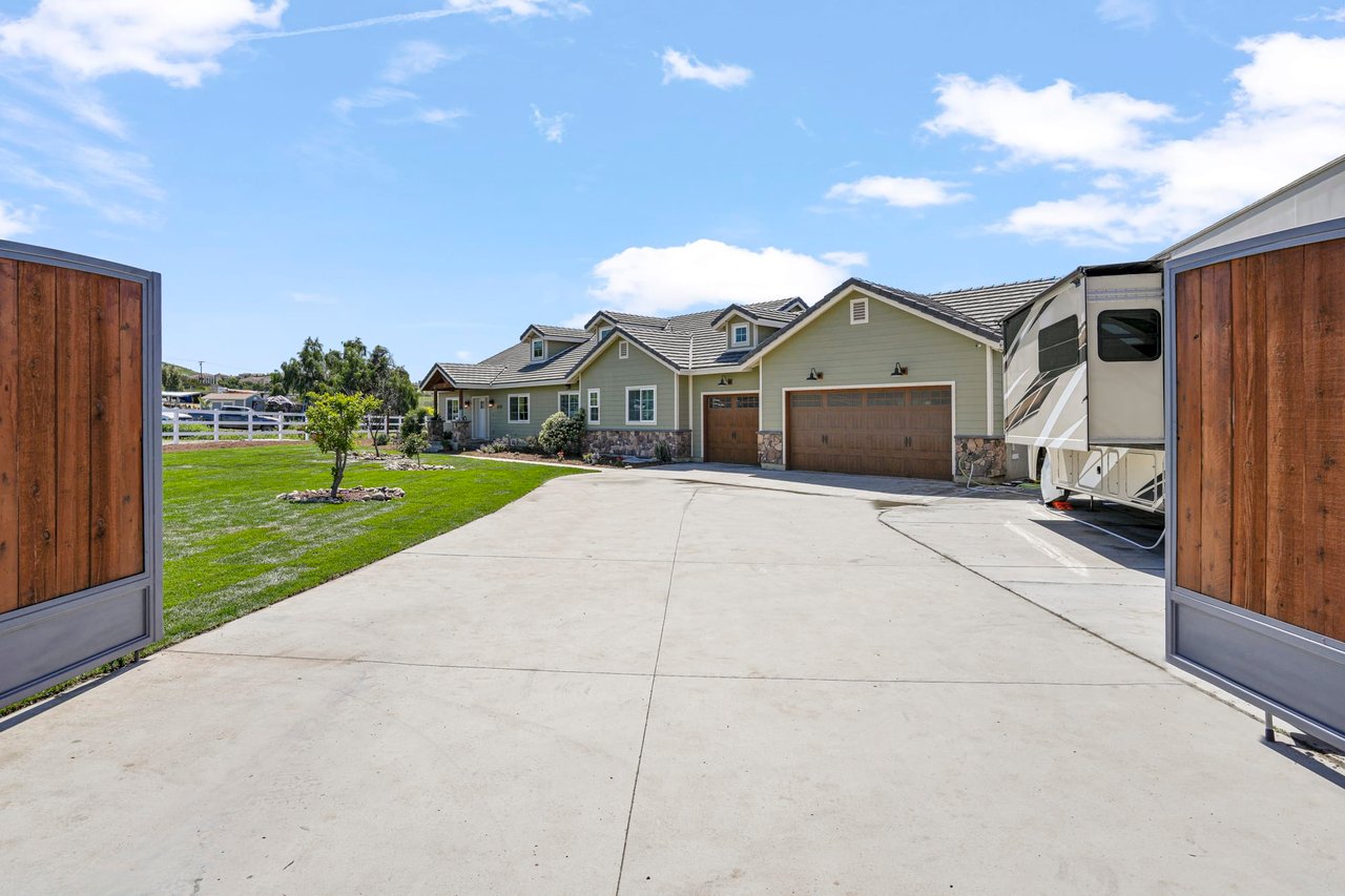 6038 Bonita Meadows Lane