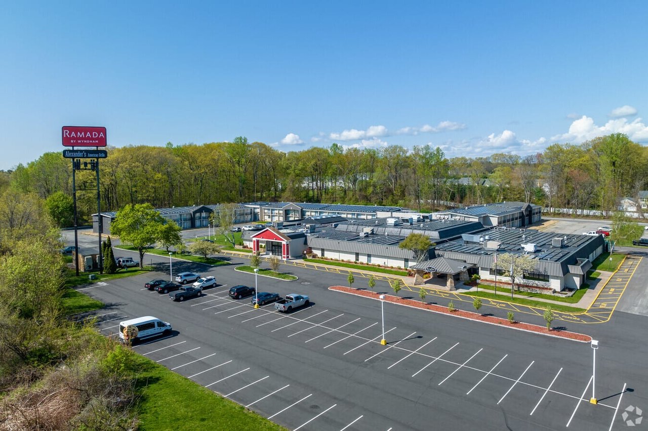 For Lease|Hotel Restaurant