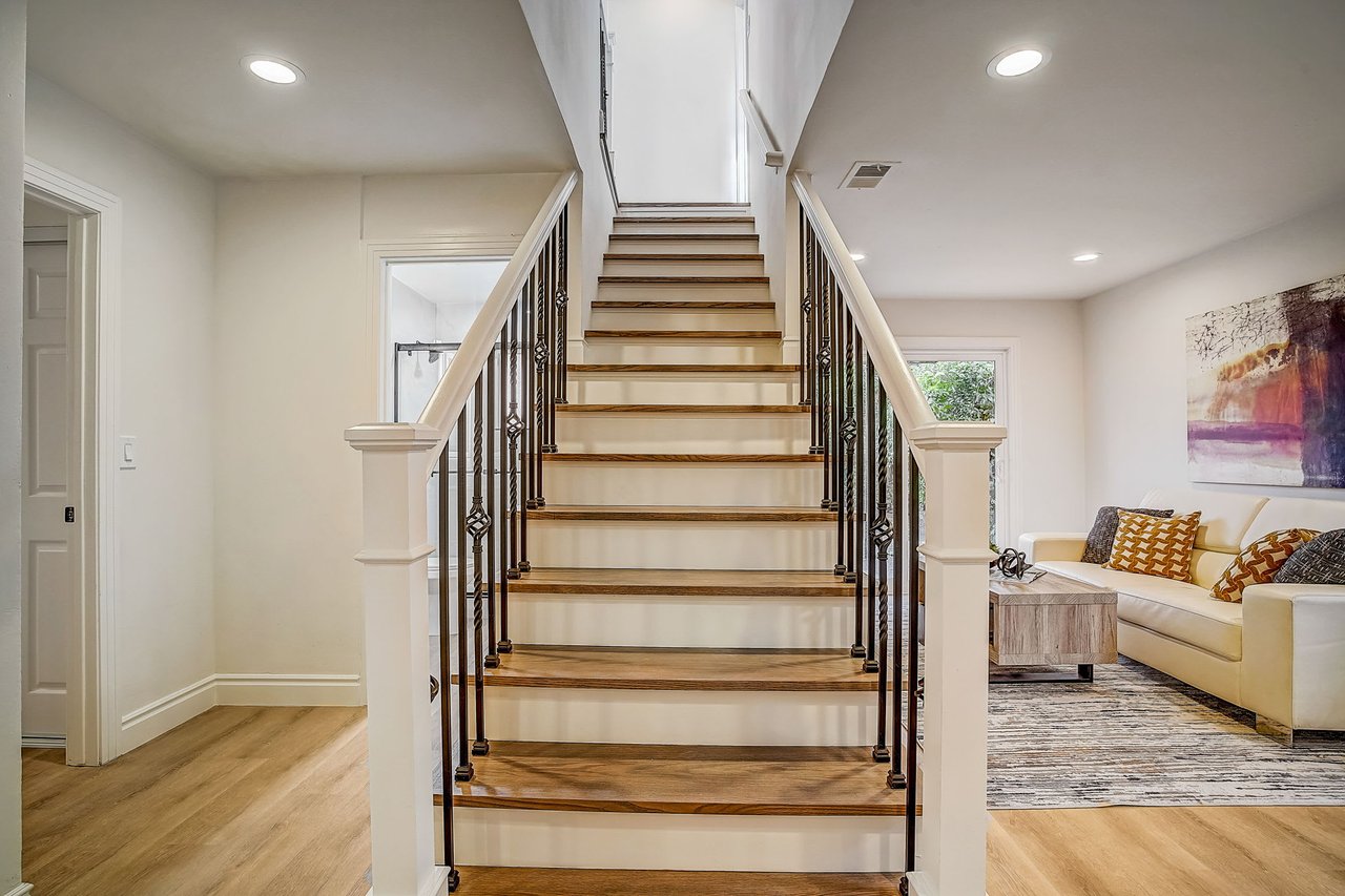 1216 Moonlight Way