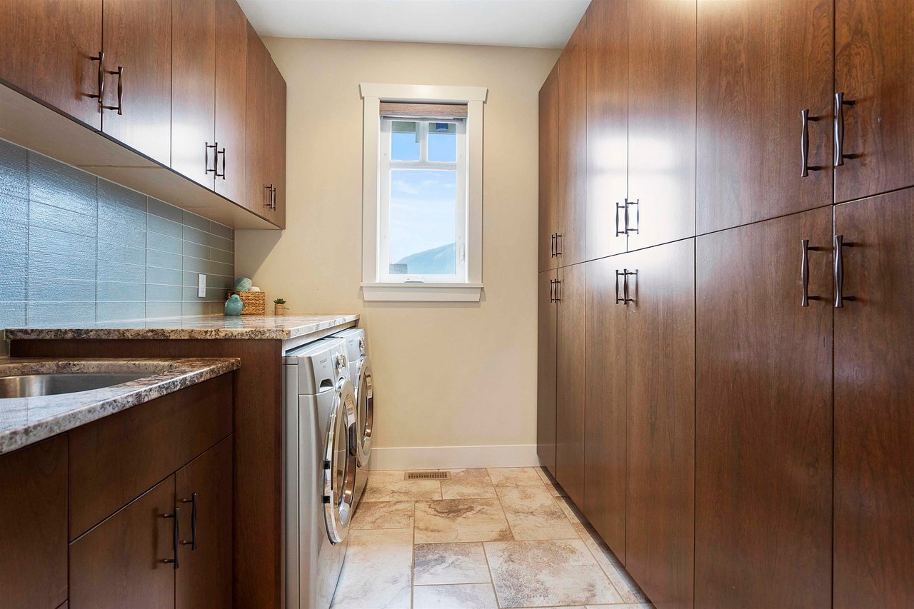 5399 Crimson Ridge