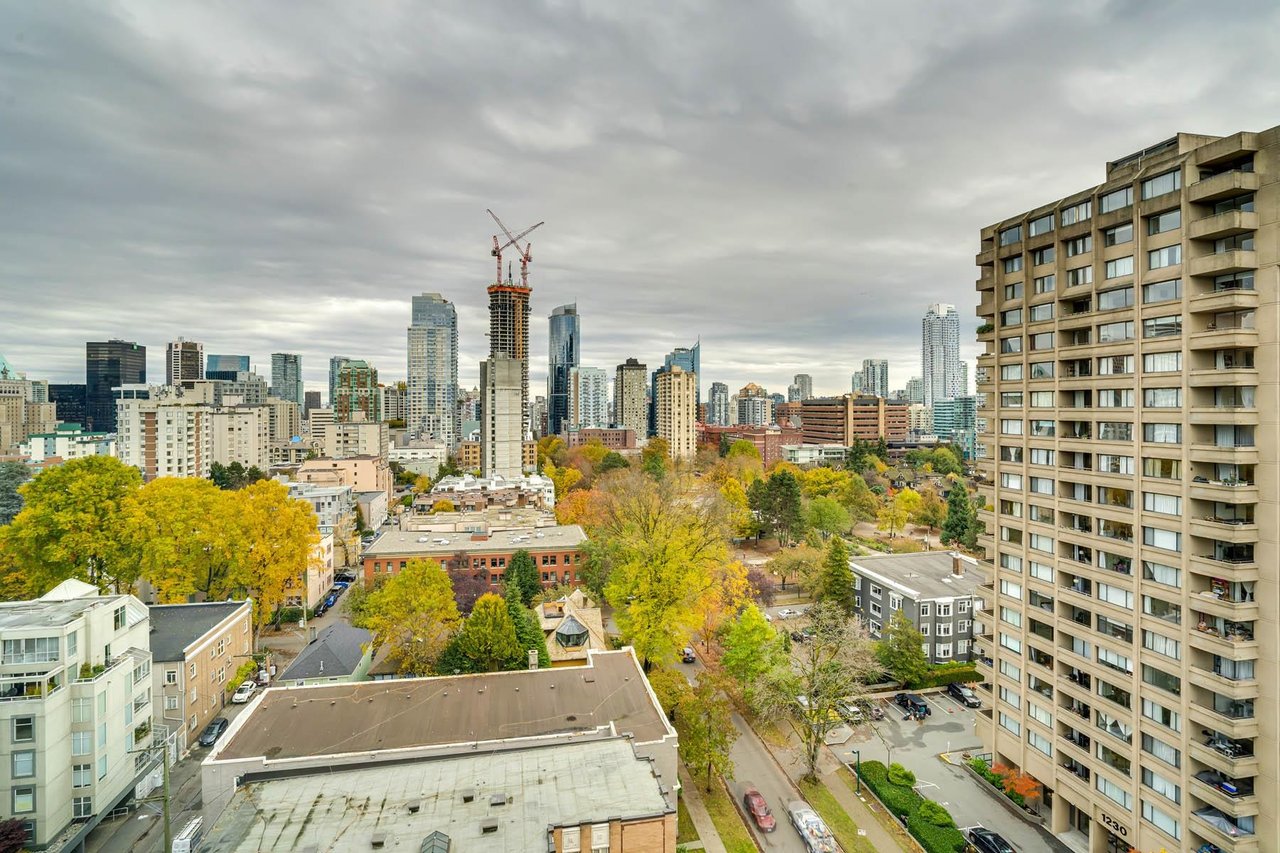 1605-1277 Nelson Street, Vancouver