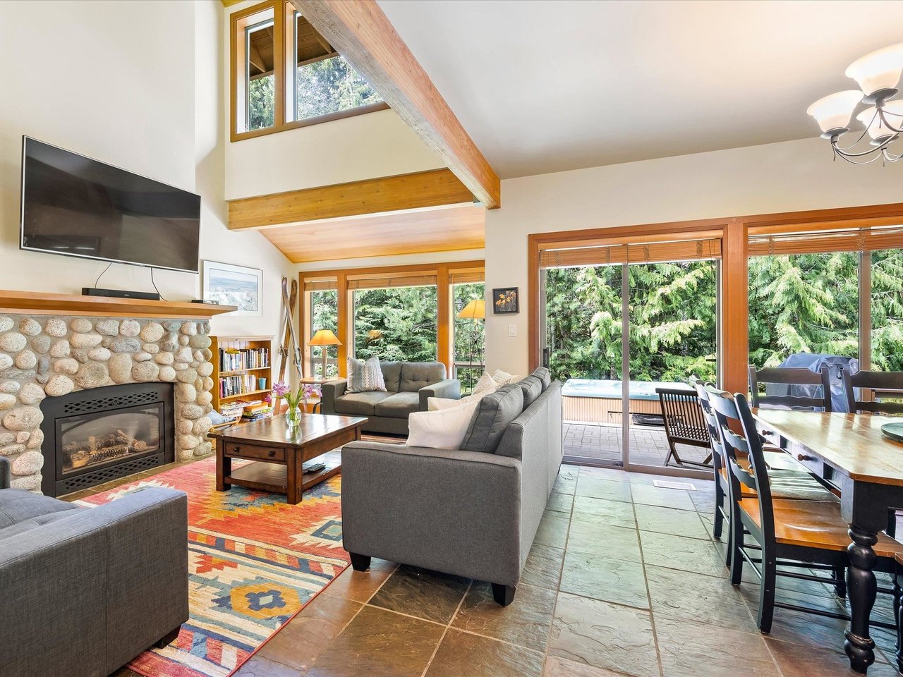 4823 Casabella Cres