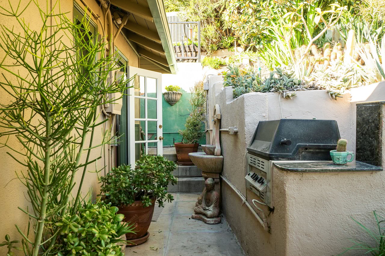 Hollywood Hills Pied de Terre - Another Off Market Sale