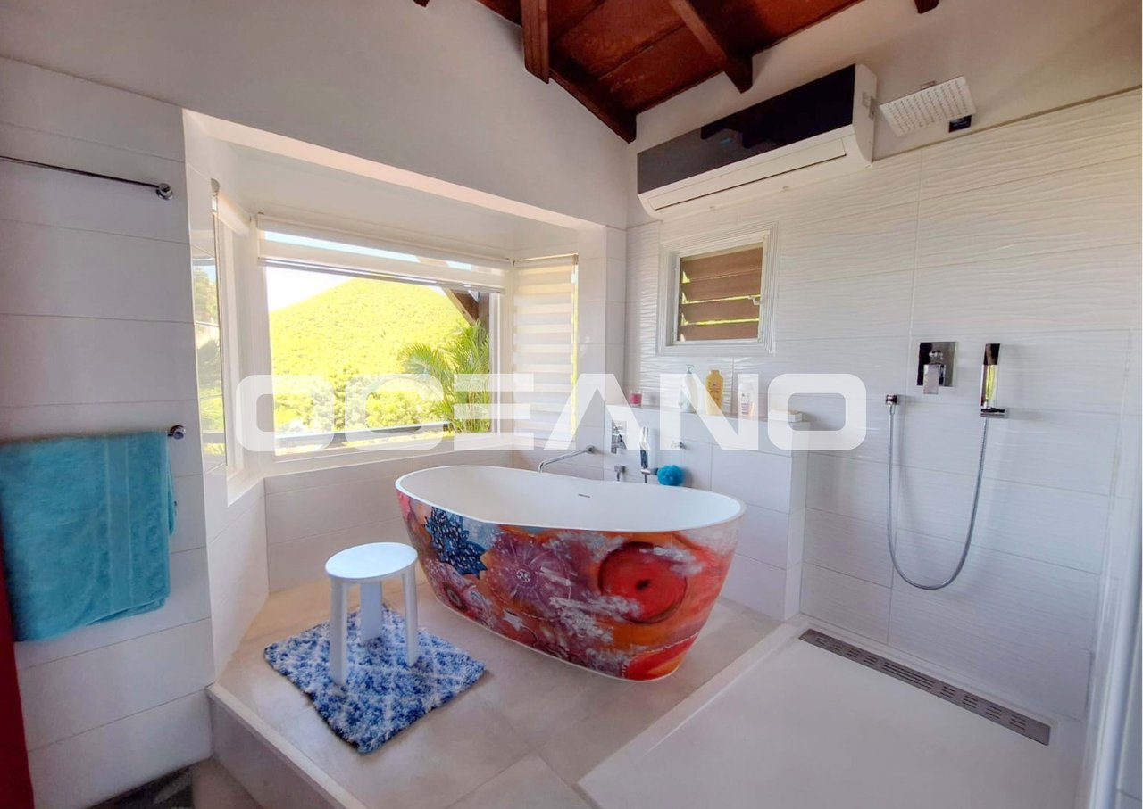 Villa 5 bedrooms with exceptional panoramic view + studio