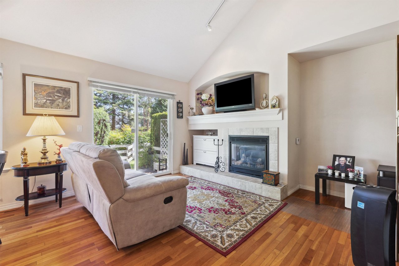 49-17097 64 Avenue, Surrey
