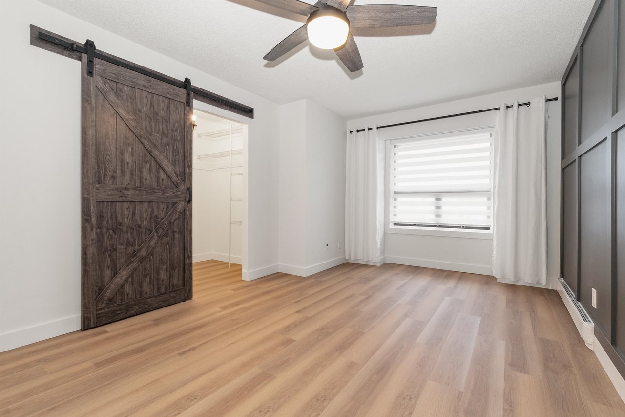307-9080 Mary St