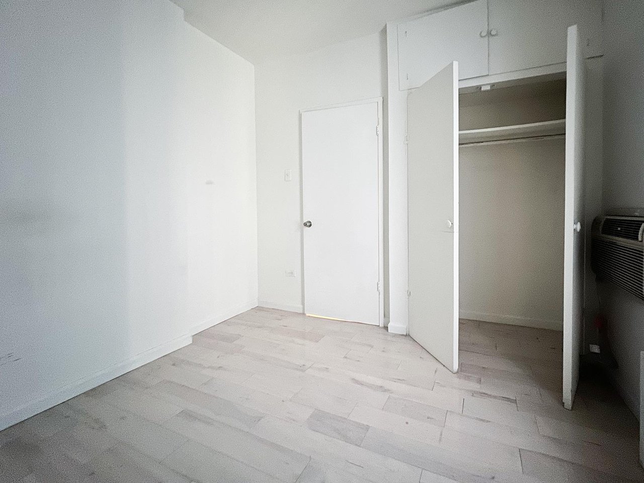 206 East 81st Street, Apt 3-B