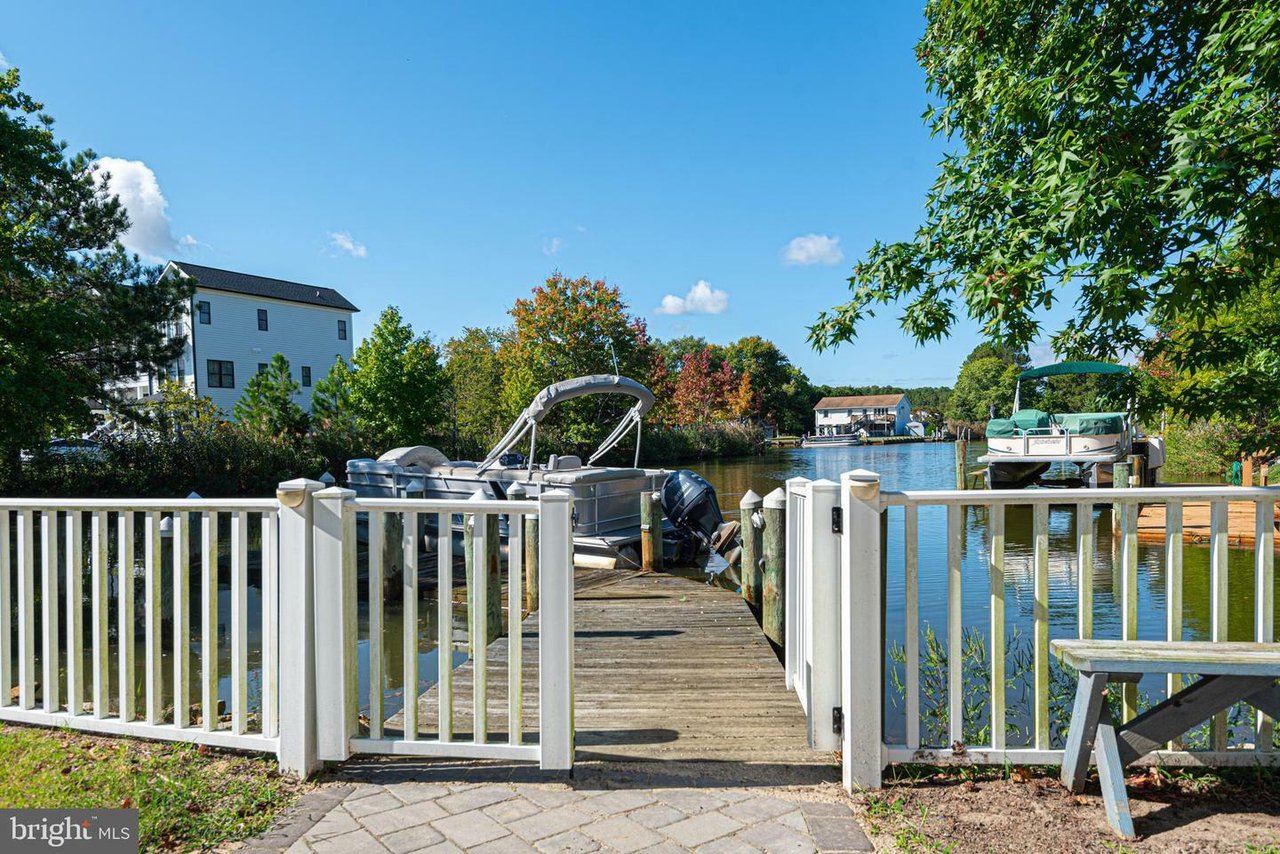 12121 Salt Point Rd
