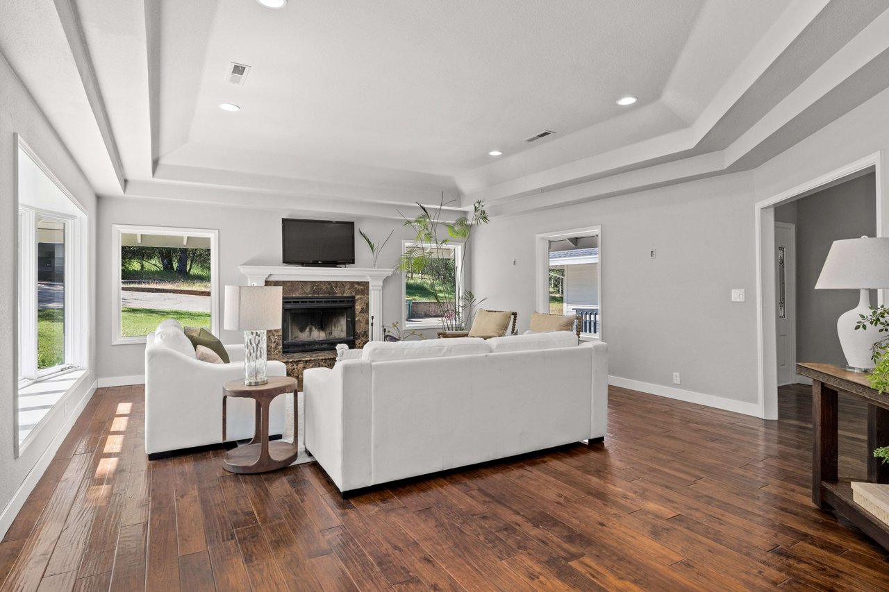 2880 Carlson Drive
